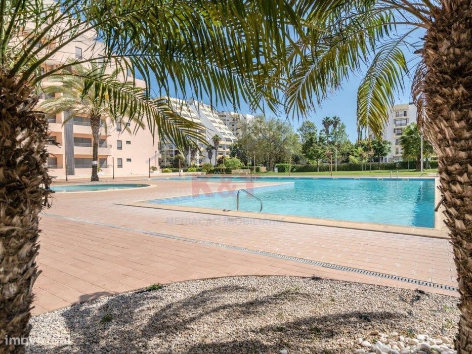 T0+1 Paraíso Sol da Rocha - Garagem, Piscinas e Tênis
