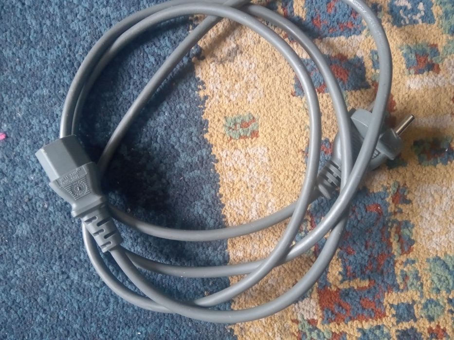 Kabel zasilający specjalnie wejście na 2