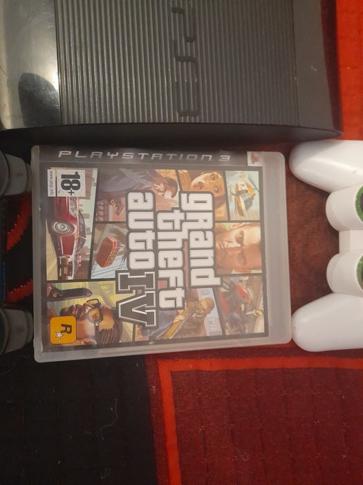 Ps3 desbloqueado com dois comandos 500 gb