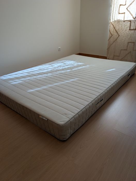 Colchão IKEA em bom estado 140x200