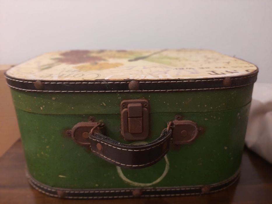 Mala pega em  couro vintage caixa