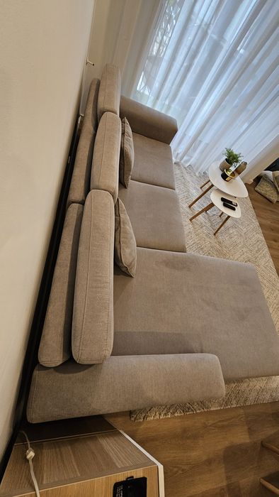 Sofá cinzento com Chaise Long