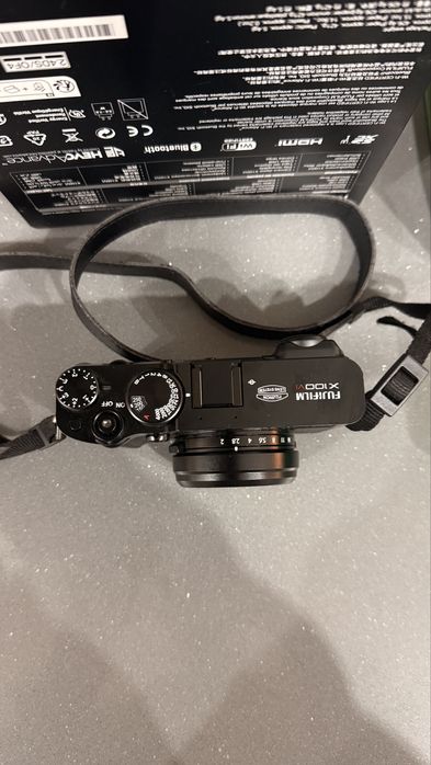 Fujifilm X100VI como nova + bateria extra + carregador + caixas