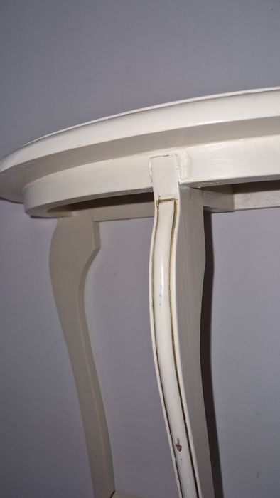 Mesa de apoio em meia lua