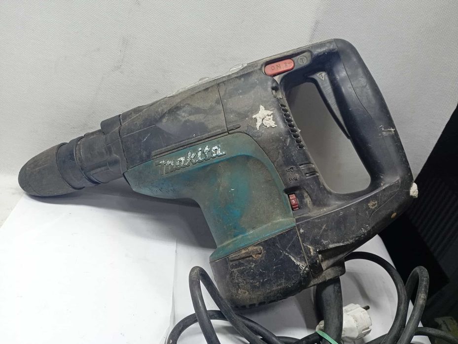 Młot udarowo-obrotowy Makita HR4001C Komis Krosno Betleja