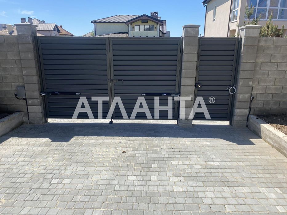 В продаже дом в Совиньоне 120м. 3 спальни