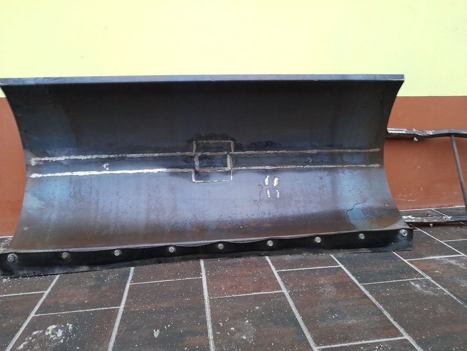 Pług do odśnieżania