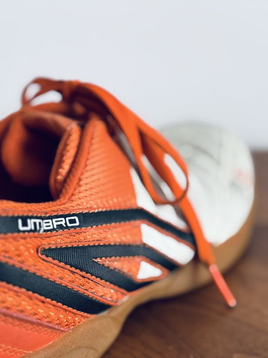 Halowe buty Umbro Campeonato S5 Sala Five, rozmiar 8,5 UK (42,5 EU)