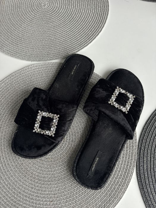 River Island нові капці