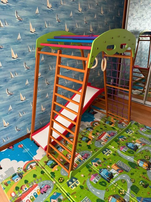 Дитячий спортивний комплекс, шведська стінка