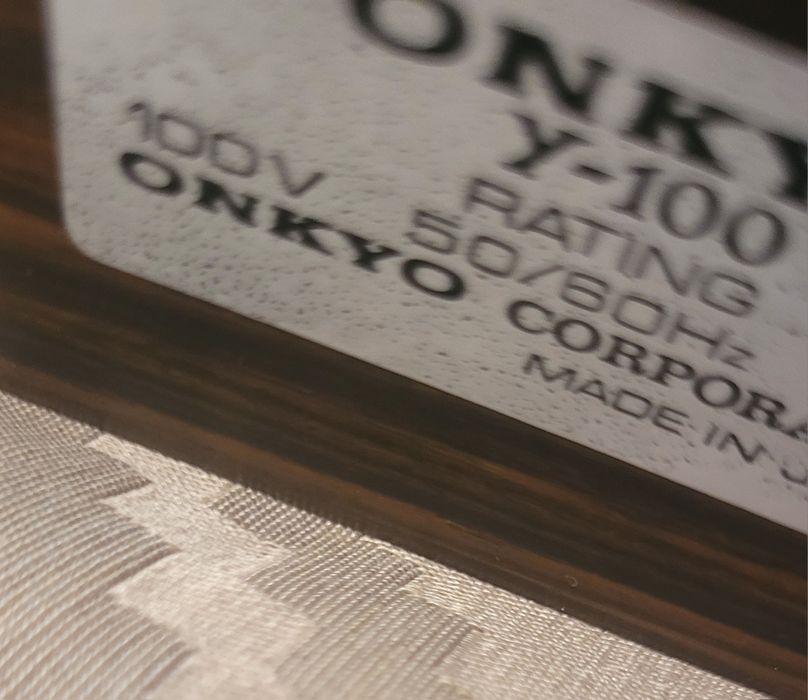 Gira  discos    LP - MODELO Y100  E SINTONIZADOR