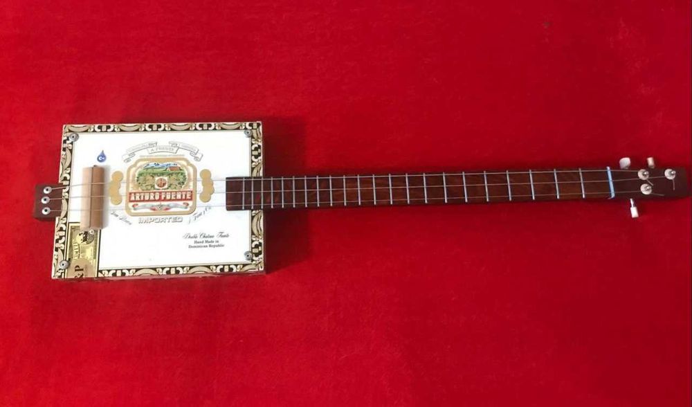 слайд гитара, Cigar box guitar