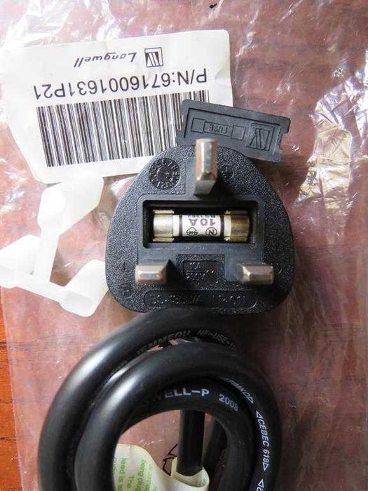 UK BS1363 Power Cord with Fuse and Earth, Packaged New64739668493185123