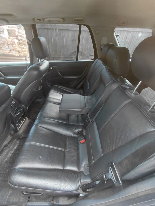 Розбираю Мерседес ML 270 2.7 диз.
