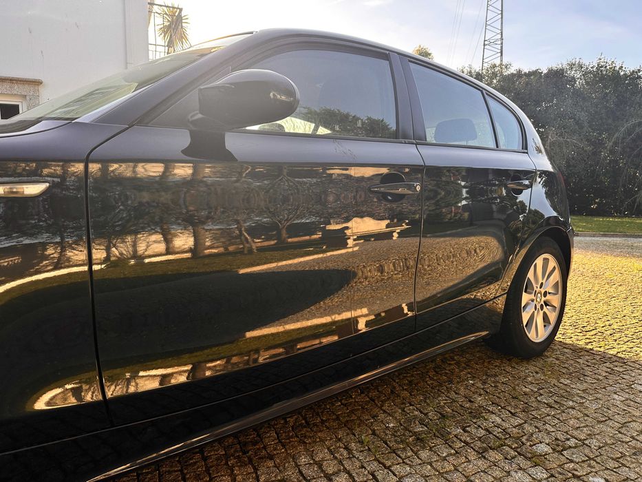 BMW Série 1 116i (Gasolina) – 2006 – 167.380 km – Excelente Estado