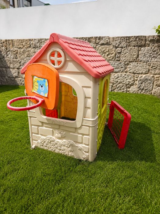 Casa de Jardim Infantil FEBER