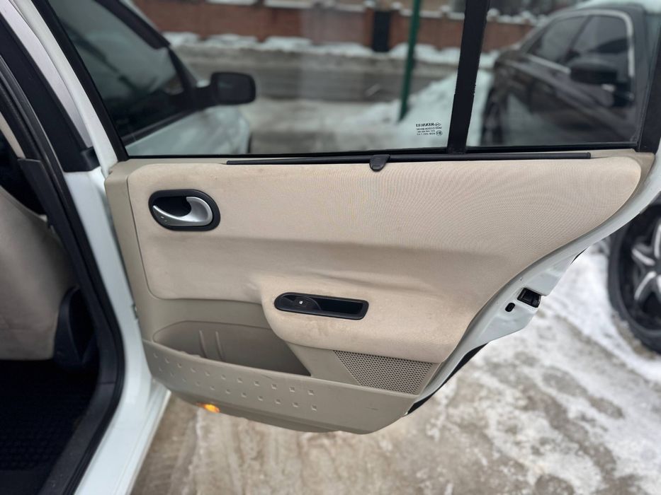 Renault Megane 2008рік 1.5 dci