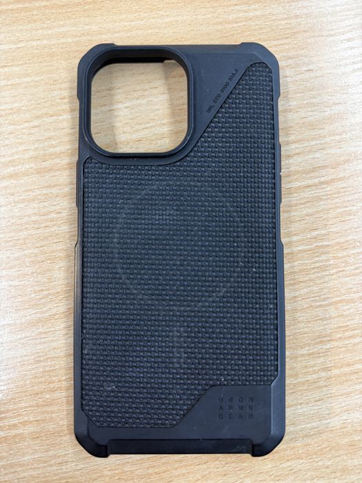 Продаю чехол для Iphone 14 Pro Max бу Американской фирмы UAG