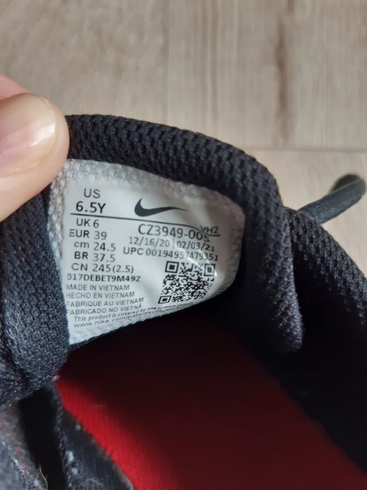 Buty Nike rozm. 39 lekkie, z siateczki