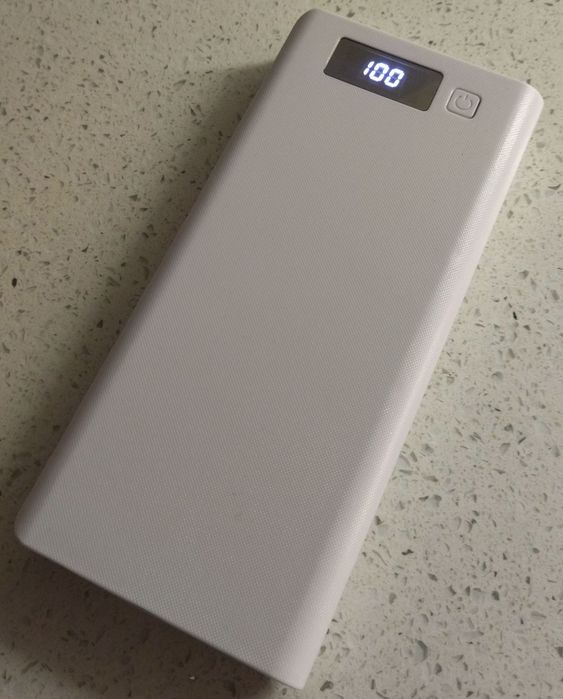 Powerbank com Grande Capacidade - Branco 17000mAH
