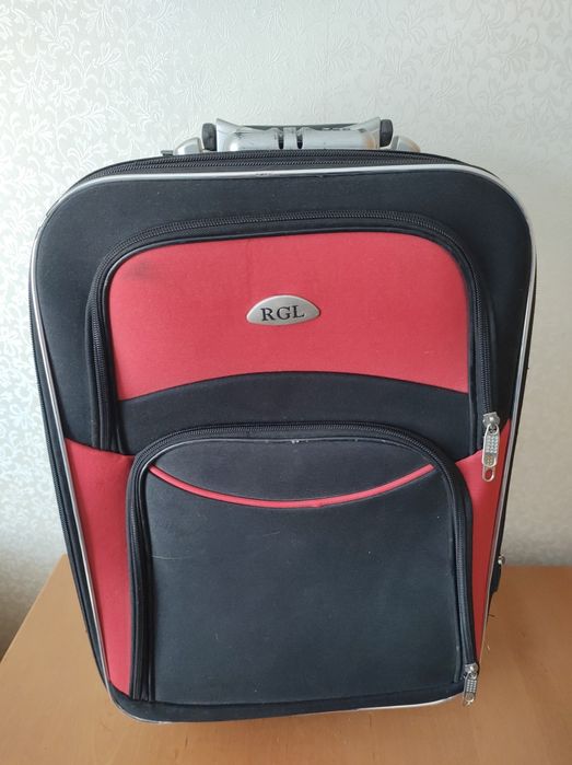 Валіза дорожня на колесах