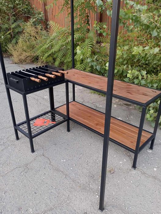 Мангал LOFT стаціонарний з навісом, дровницею  Обідня BBQ зона із мангалом (11 пазів)