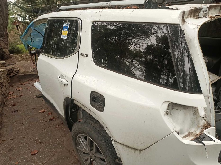 Четверь передняя задняя gmc acadia 2017