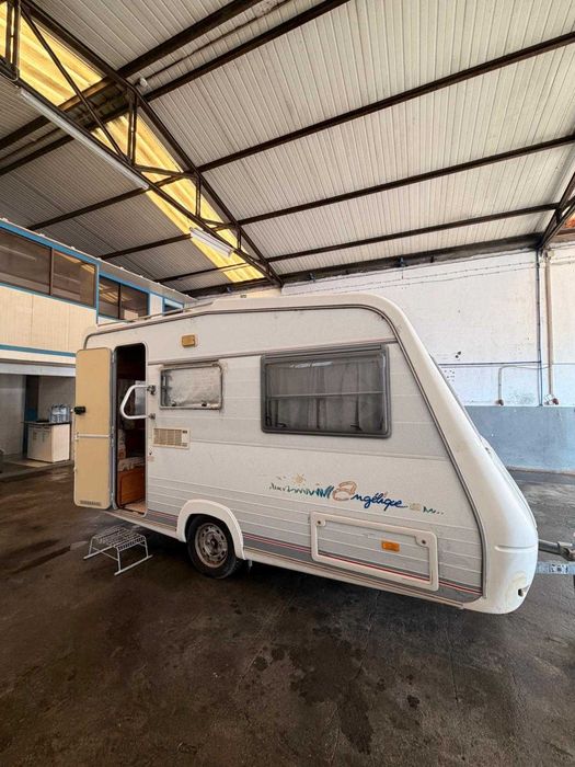 Caravana Fleurette Angélique – Equipada com WC e Cozinha