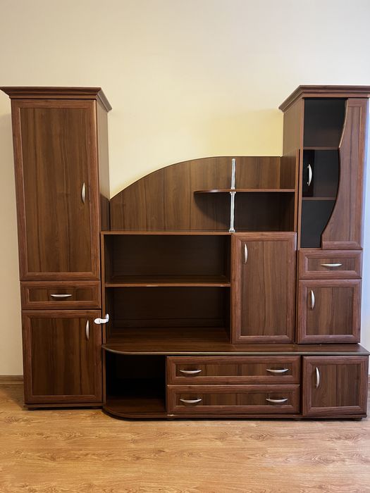 Meblościanka z szafą