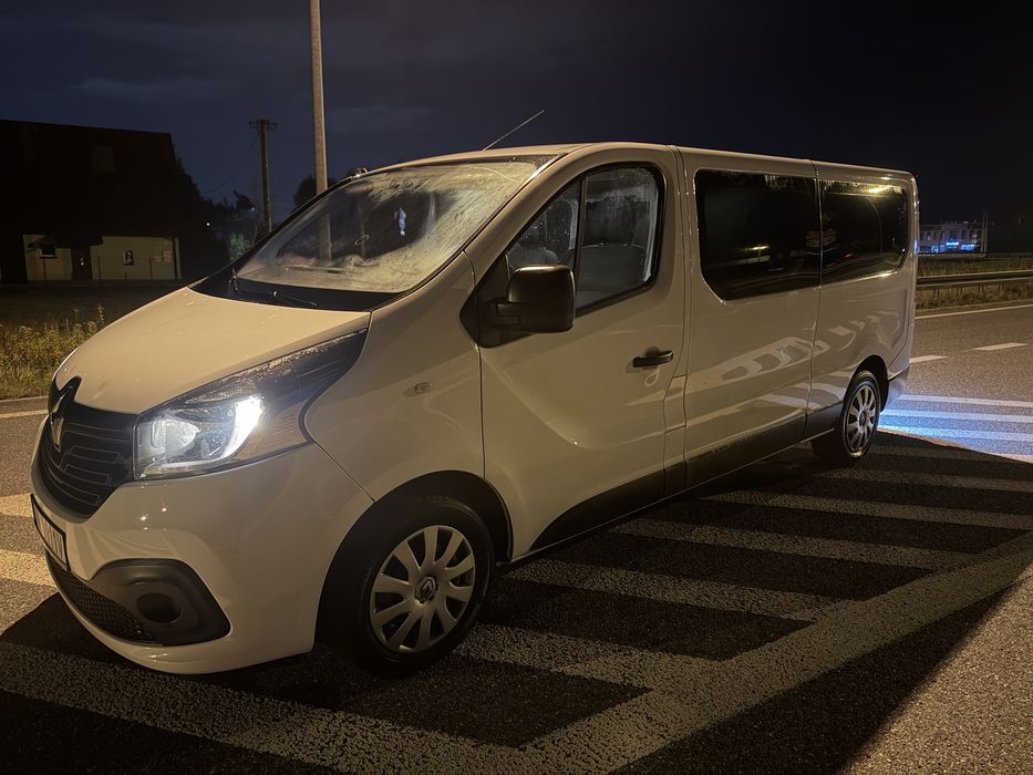 Renault Trafic 2019rok 9-osobowy