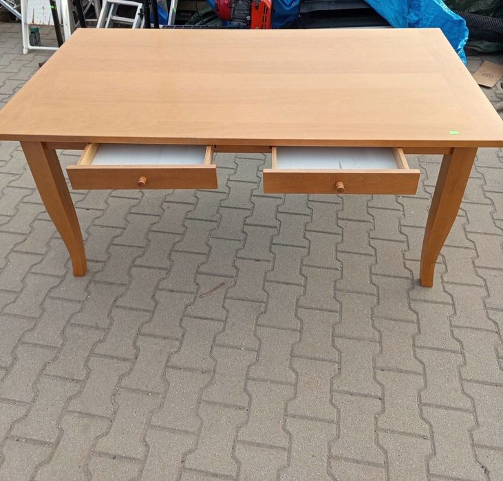 Stół z dwoma szufladami