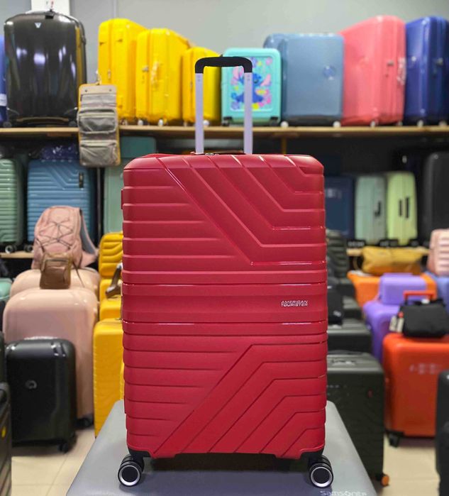 Чемодан American Tourister большой с росширеннием из полипропилена