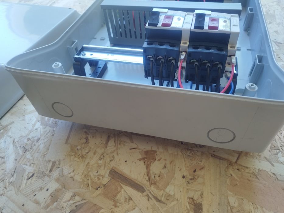 Disjuntores Magnetotérmicos e contactoresNOVO quadro elétrico