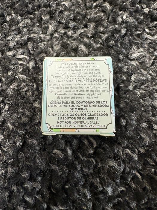 rozświetlający krem pod oczy Benefit Cosmetics