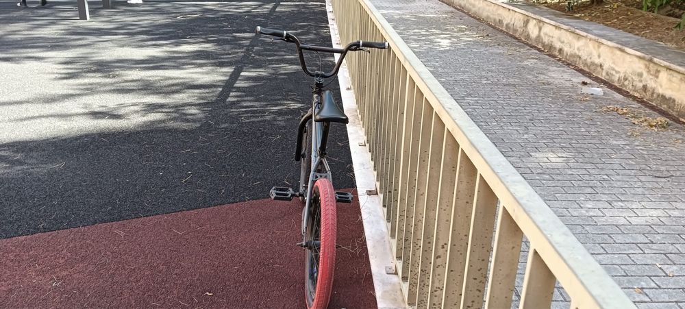 Bicicleta BMX usada