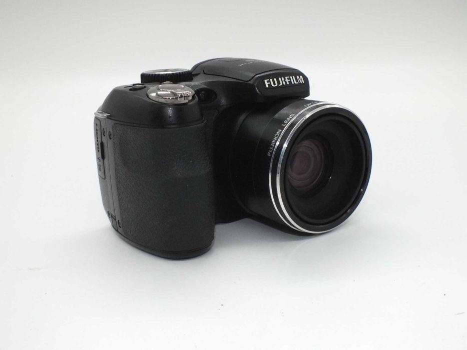 Aparat Fujifilm Finepix S2500HD, pasek, baterie gratis.