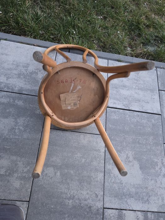 Krzesło gięte PRL z matką producenta