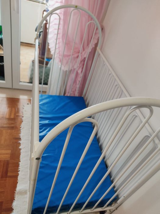 Berço bebé com colchão