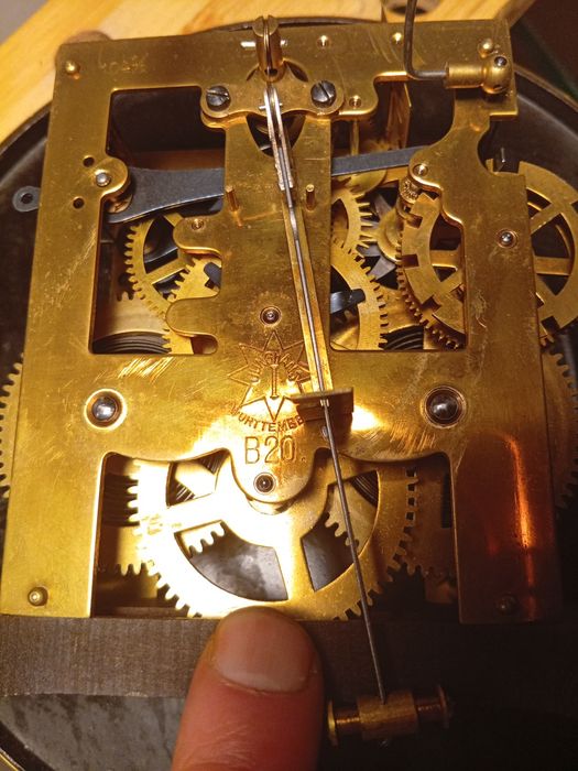 Zegar Junghans wahadłowy