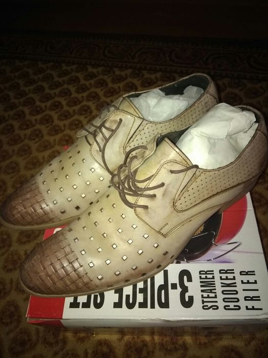 Продам кожаные туфли