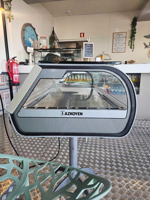 Vitrine Aquecida Profissional Azkoyen - Ideal para Cafés / Snack-Bar