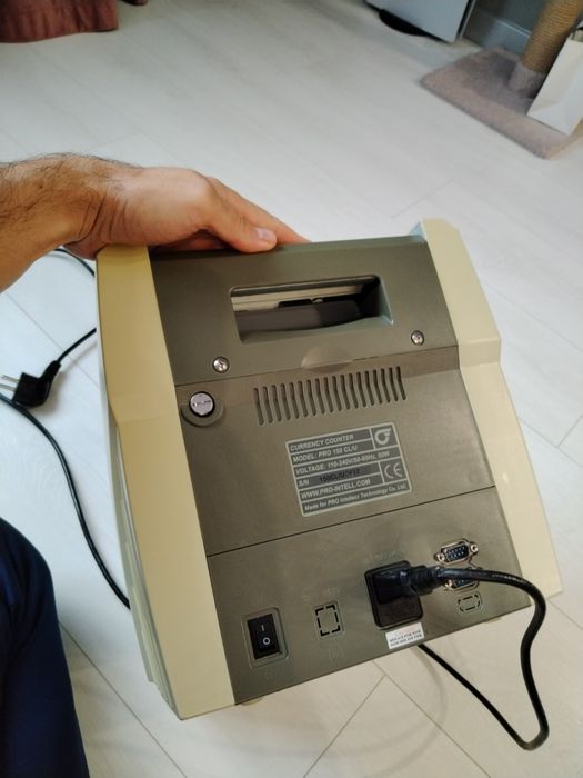 Лічильник банкнот PRO 150 CL/U