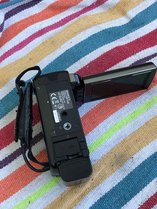 відеокамера Sony HDR-PJ30 з вбудованим проектором (ТЕРМІНОВО)