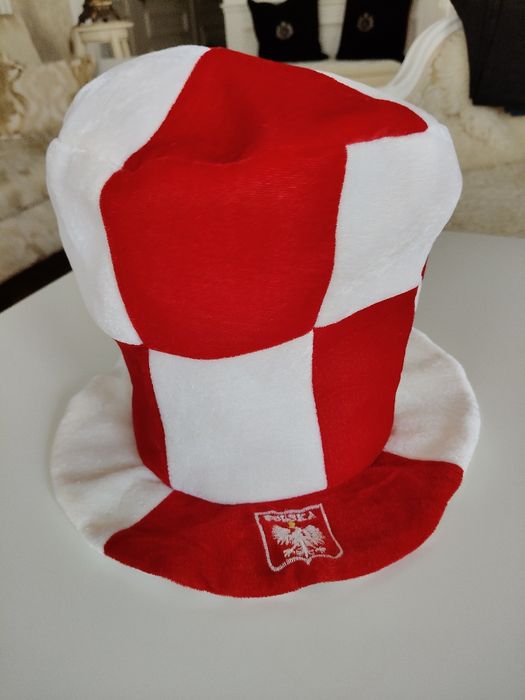 Czapka / cylinder  polskiego kibica