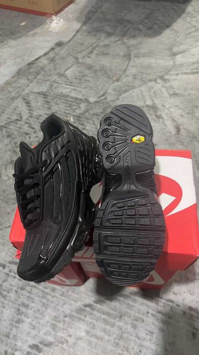 Air Max TN Plus III Black R.38