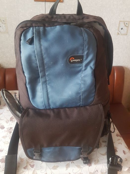 Lowepro-Рюкзак /Швейцарія/-  міцний відмінно сидячий на любій спині
