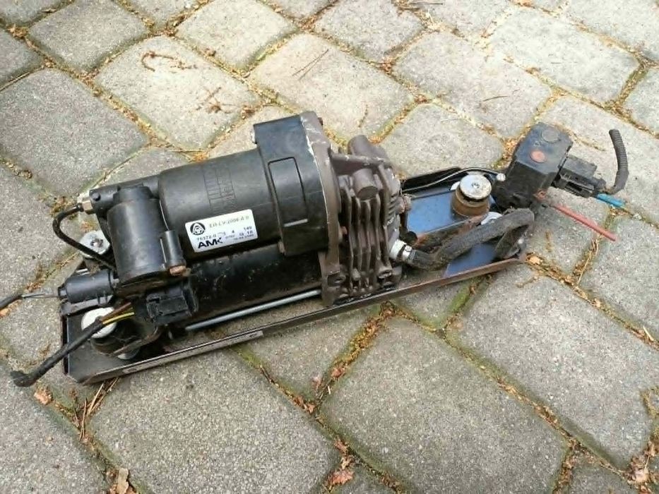 Kompresor sprężarka Nivo zawieszenia BMW E61