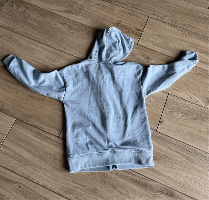 Bluzy z kapturem r.134
