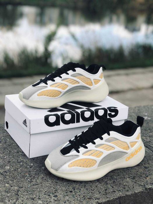 Кросовки Adidas Yeezy boost 700 Осень 2026 мужские кросовки адидас изи красовки с новой колекции / адидас 700 очень удобные ежедневные красивки