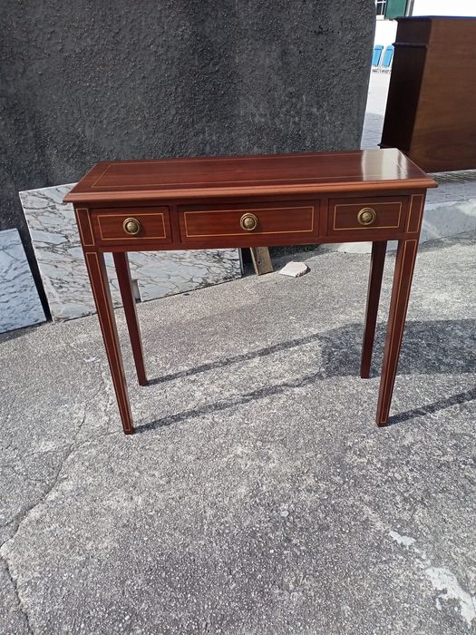 Sapateira, aparador, mesa apoio